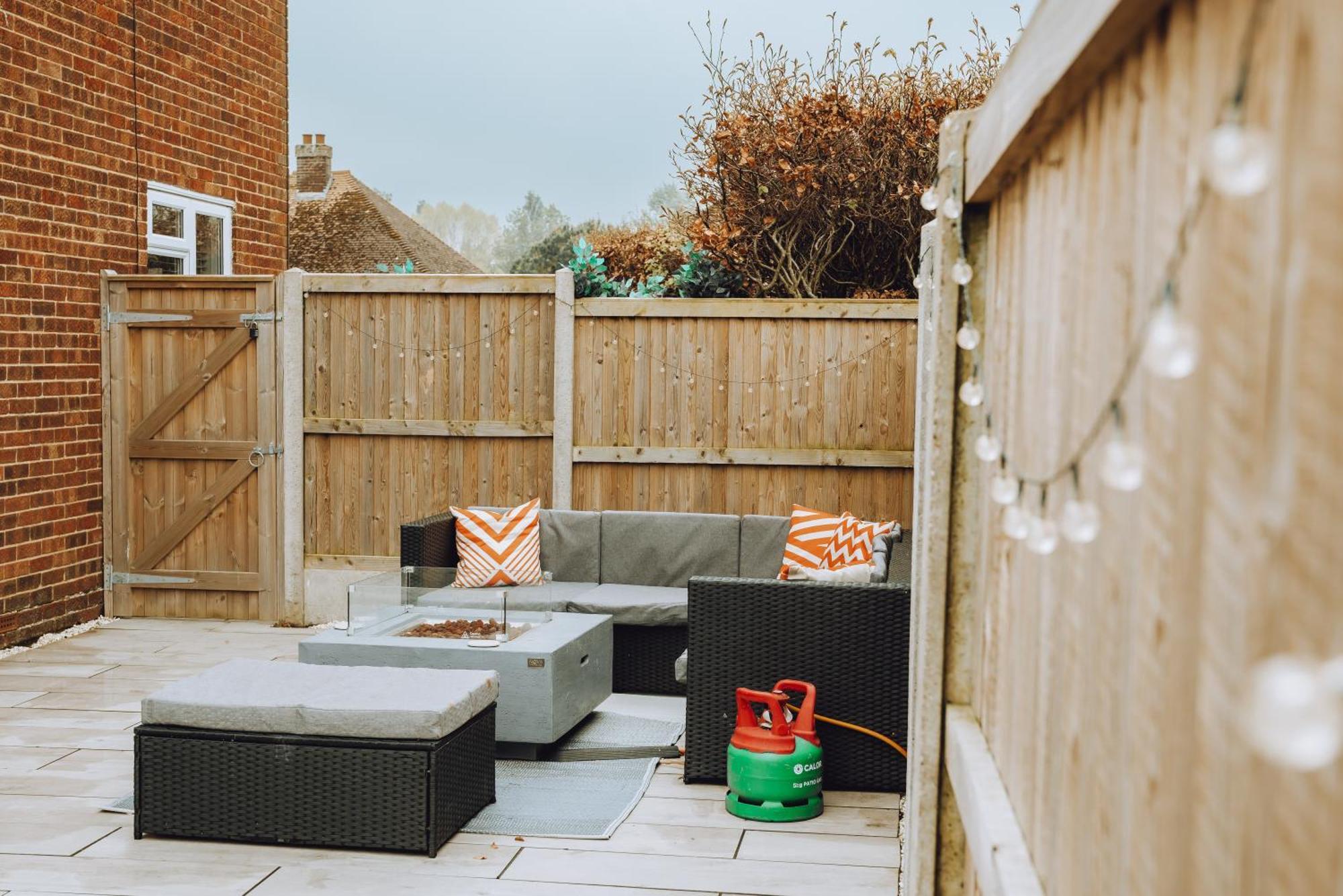 Luxury Recently Renovated 3 Bedroom Home In Sandwich Kent Esterno foto
